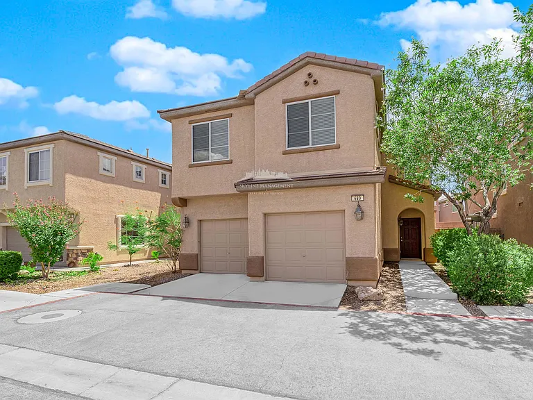 680 Forest Peak St — Photo 5