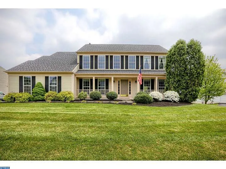 370 Mourning Dove Dr photo 1