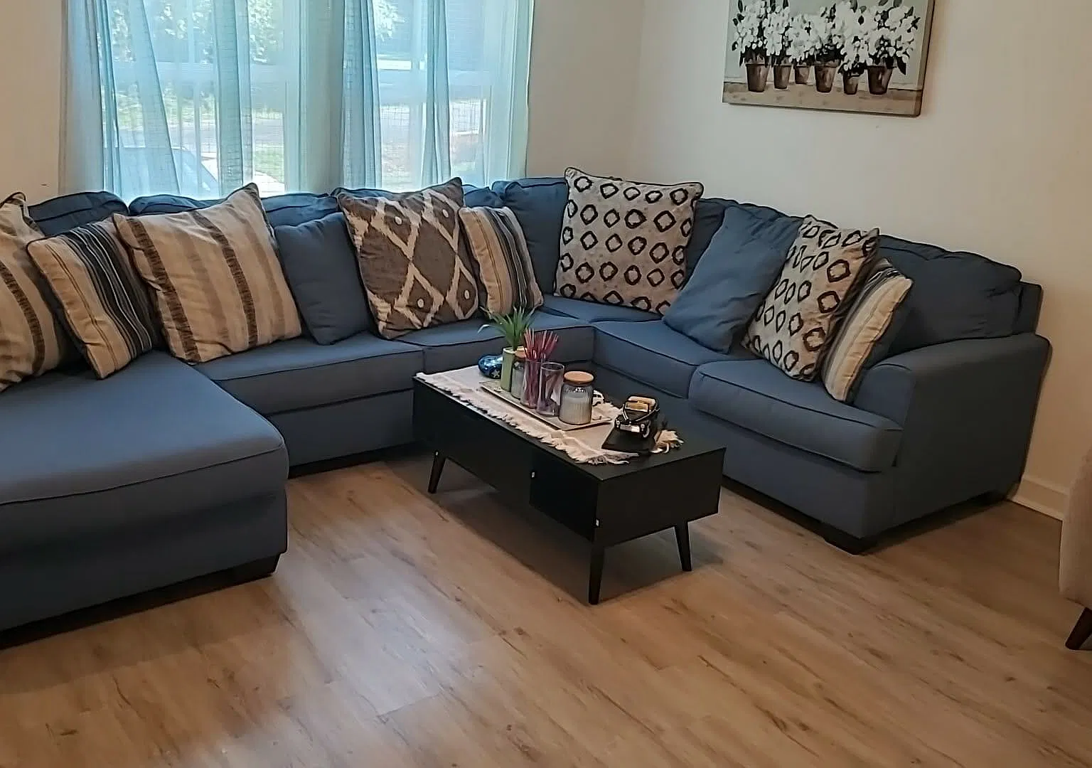 3 bed, 1568 sqft, $2,300 — Photo 1