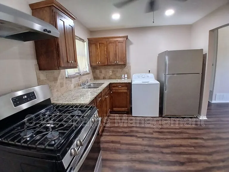 2557 Talco Dr — Photo 11
