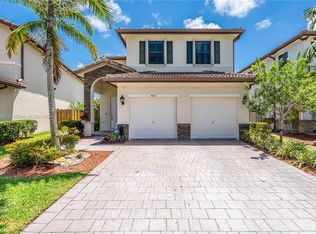 9012 SW 227th Ln, Cutler Bay, FL 33190