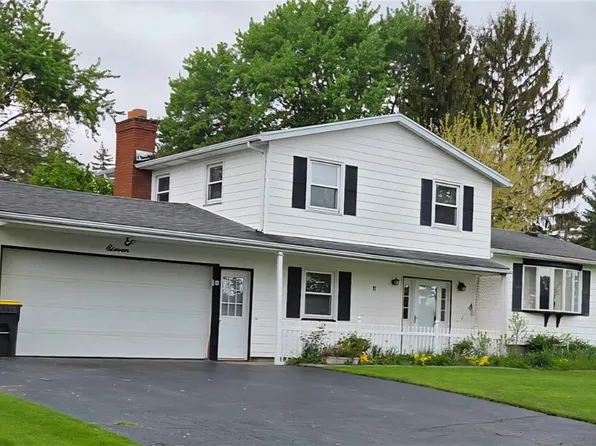 11 Donna Marie Cir, Rochester, NY 14606