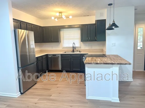 531 Cedar Creek Rd, Pikeville, KY