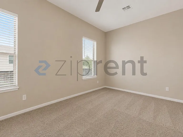 2315 E Pinchot Ave #128 — Photo 39