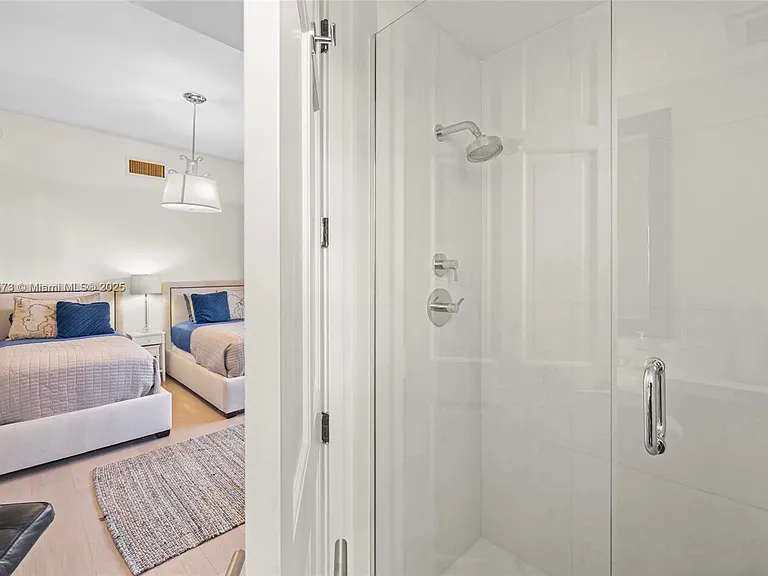 4924 Fisher Island Dr #4924 — Photo 26