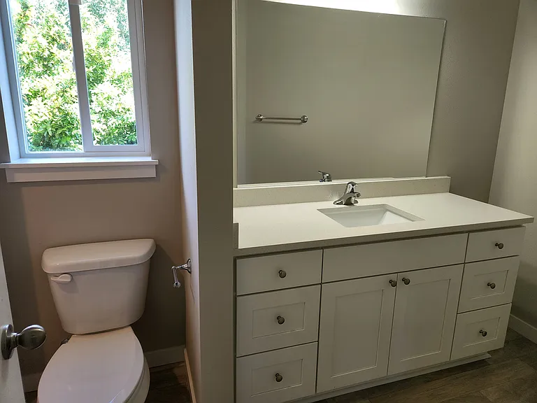 350 Adam St NW — Photo 7