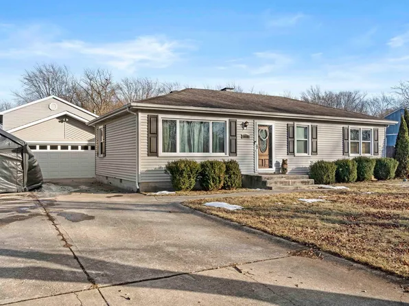 7639 Montana St, Merrillville, IN 46410