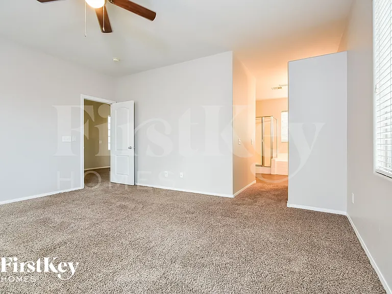 10832 Avenzano St — Photo 10