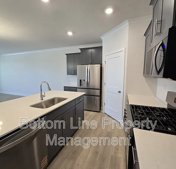 2000 Harlequin Dr — Photo 8