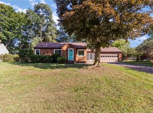 260 Colonial Dr, Webster, NY 14580