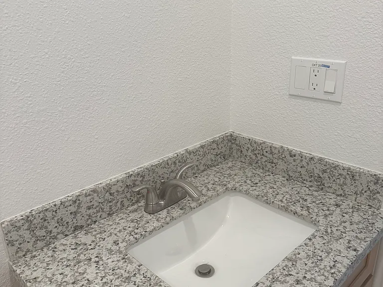 1231 Harding Ave #B — Photo 5