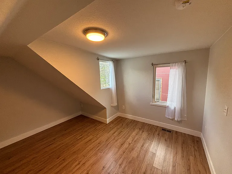 1731 N Lafayette St — Photo 18