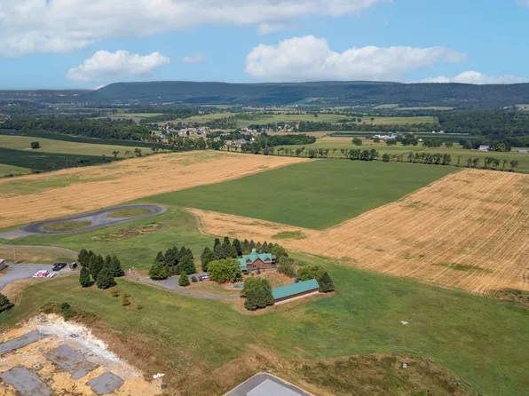 107 Yearicks Blvd, Centre Hall, PA 16828