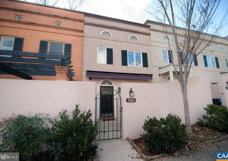 1566 Garden Ct