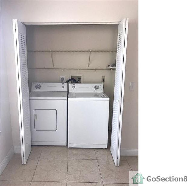 2nd image of 1546 NW 45th St