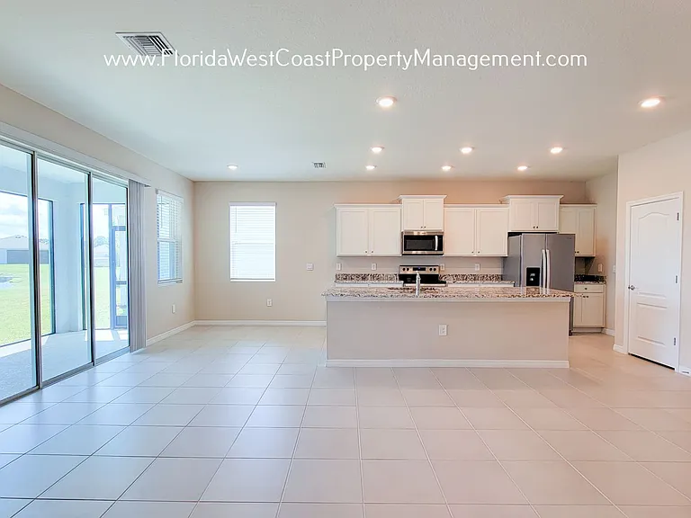 5831 Silver Palm Blvd — Photo 10