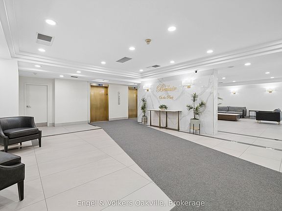 5th image of 22 Hanover Rd Unit 201