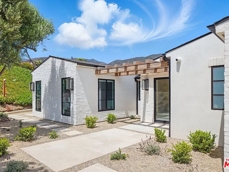 6326 Trancas Canyon Rd — Photo 47