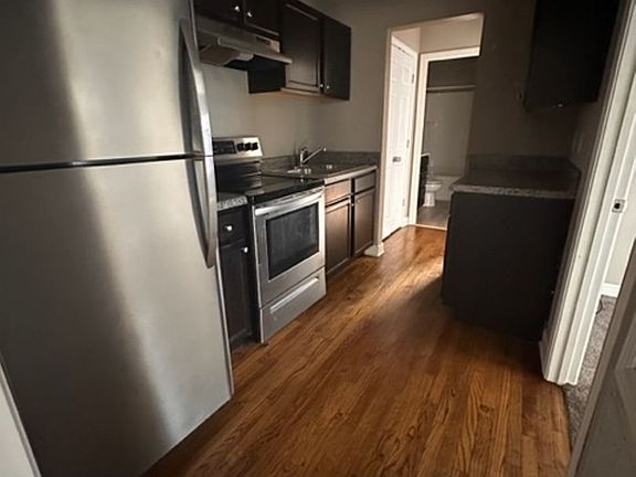 3rd image of 504 N Race St APT 5