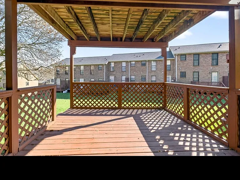 125 Villa View Ct — Photo 8