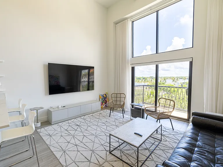101 N Clematis St #416 — Photo 2