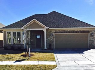 931 E Twisted Oak Rd, Derby, KS 67037