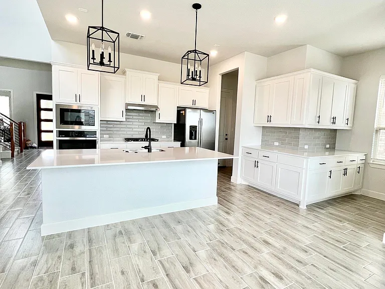 6904 Empresa Dr — Photo 4