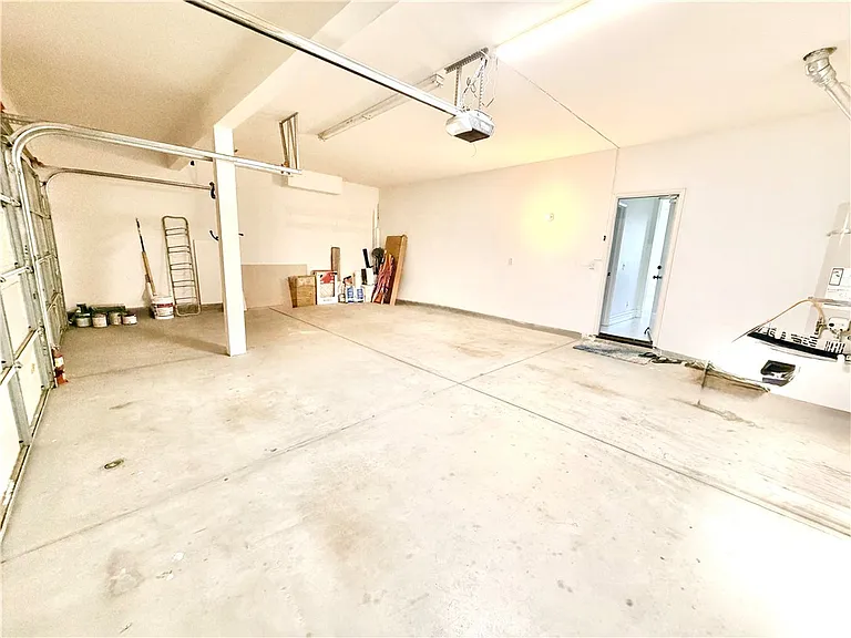 14141 Apple Grove Ct — Photo 34