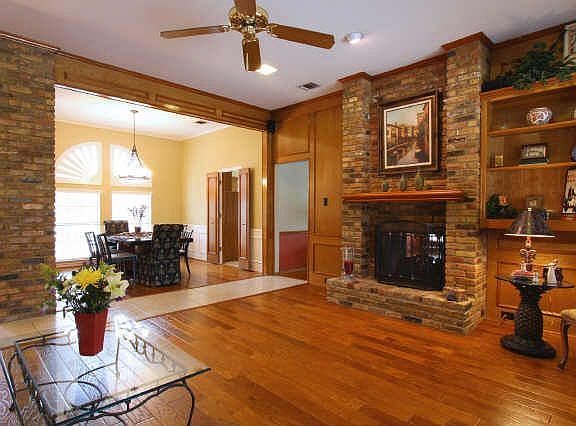 2nd image of 6501 Gatlin Pl