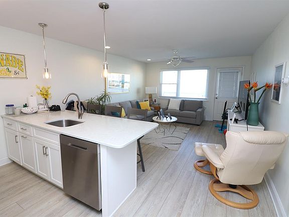5th image of 9300 Atlantic Ave APT 219