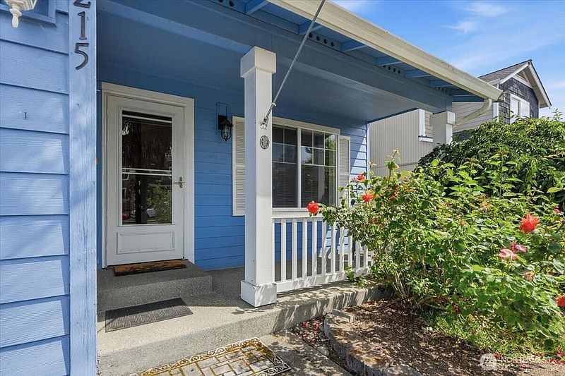 2nd image of 15215 105th Avenue SE