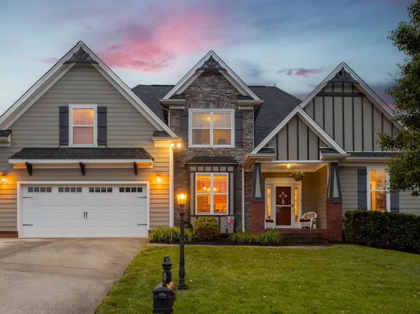 8802 McKenzie Farm Dr, Ooltewah, TN 37363