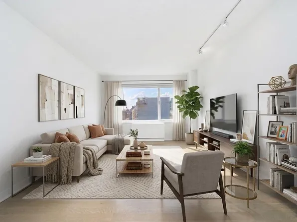 200 East 11th Street image 1 of 12