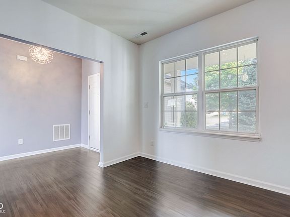 4th image of 15388 Royal Grove Ct