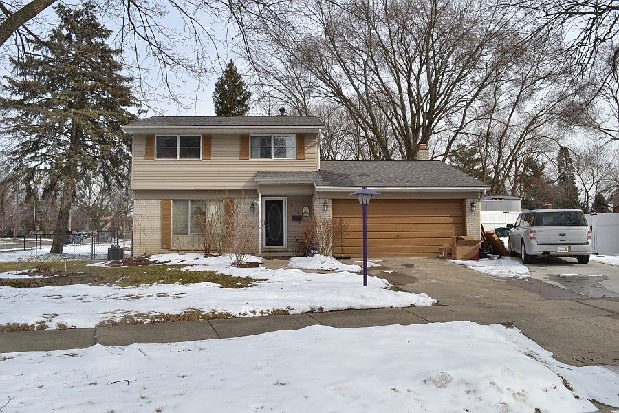 1st image of 9142 Redbud Ave