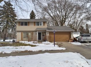 9142 Redbud Ave, Plymouth, MI 48170