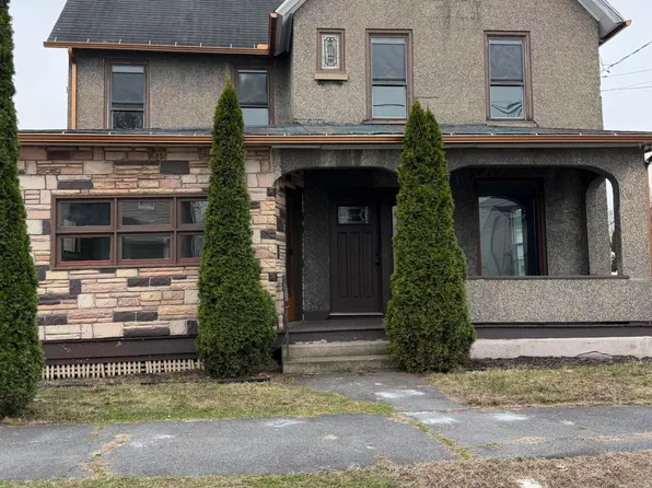 23 E 3rd St, Wyoming, PA 18644