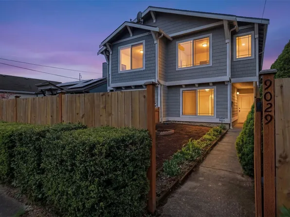 9029 17th Avenue SW, Seattle, WA 98106