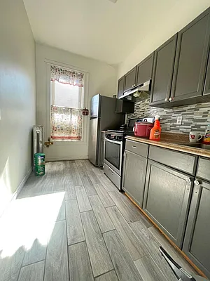 Rented by BRICK & GALO REALTY CORP | media 21