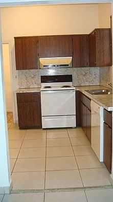 2nd image of 401 Majorca Ave