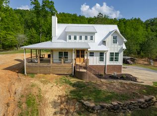 561 Mountain Crest Dr, Pell City, AL 35128