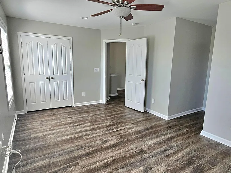 5817 Fox Point Cir — Photo 21