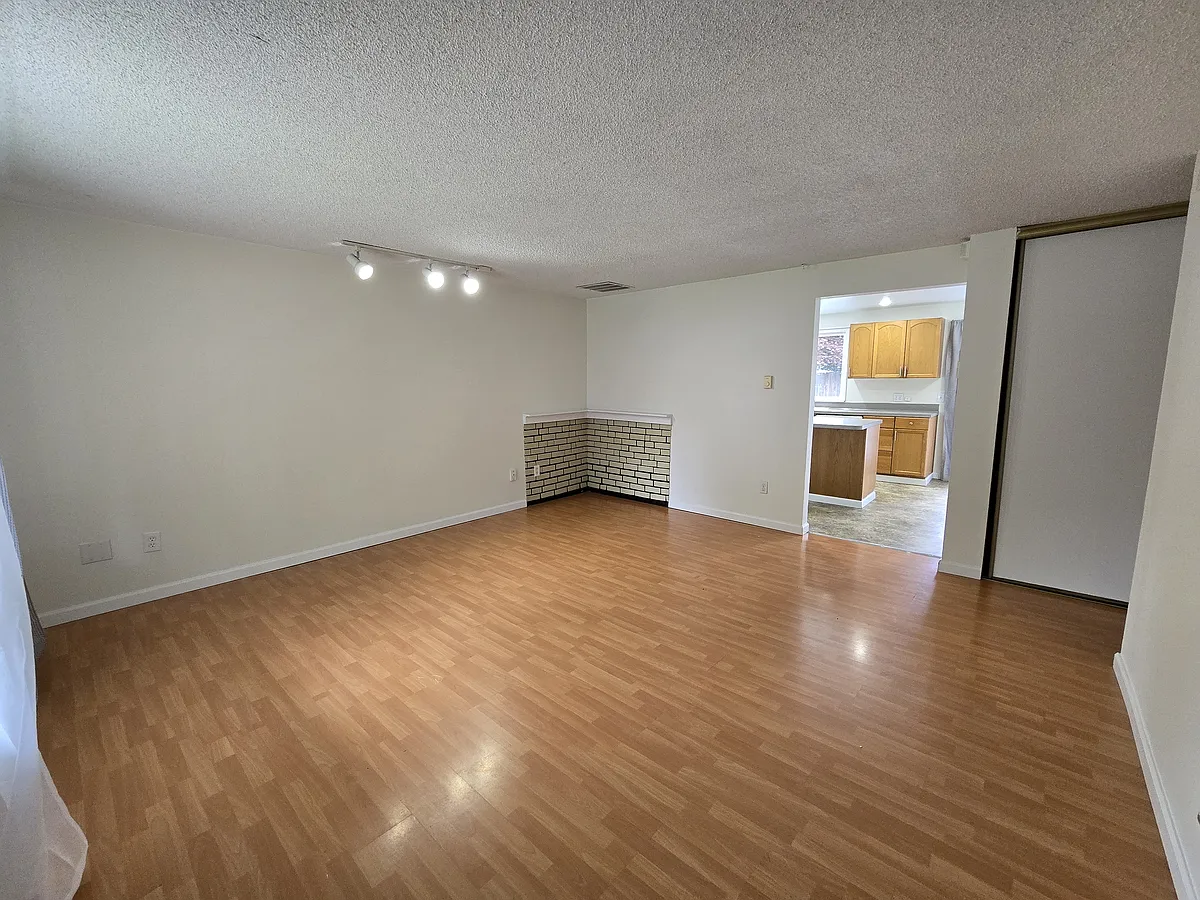 Building Photo - 12511 144th St E