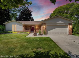 3513 Millay Dr, Troy, MI