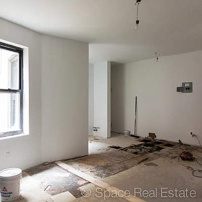 Rented by Space Real Estate | media 40