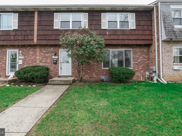 1940 Arrowood Dr, Bensalem, PA 19020