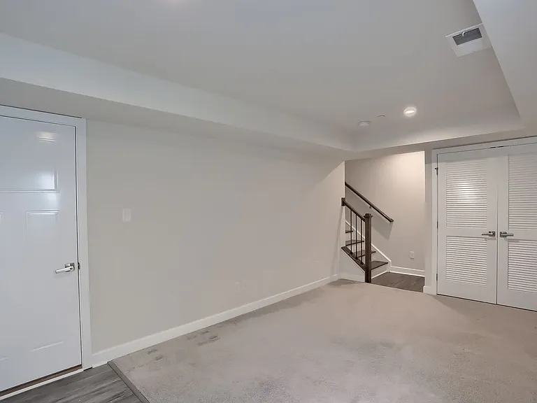137 Moyer Hill Dr — Photo 6