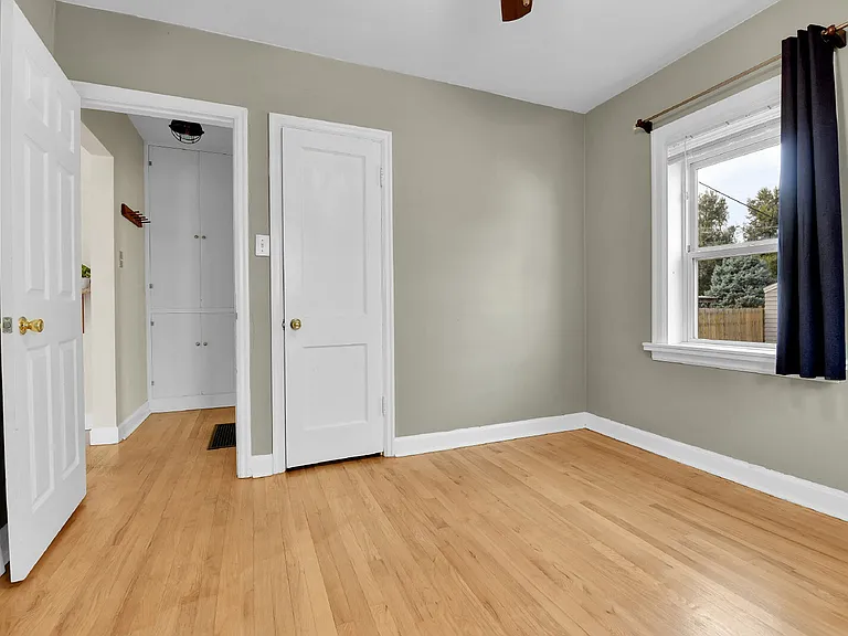 2245 S Franklin St — Photo 13