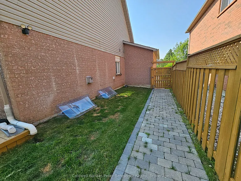 20 Bird Ct — Photo 31