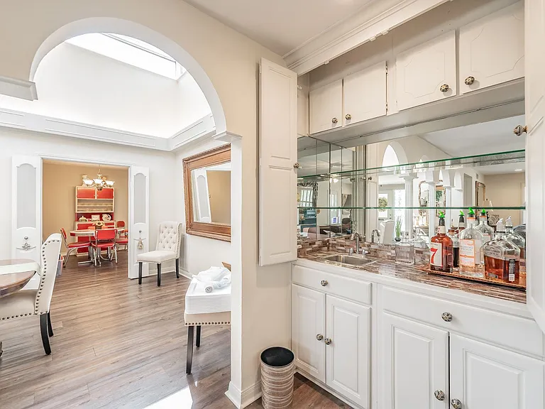 4601 Ranch View Rd — Photo 32